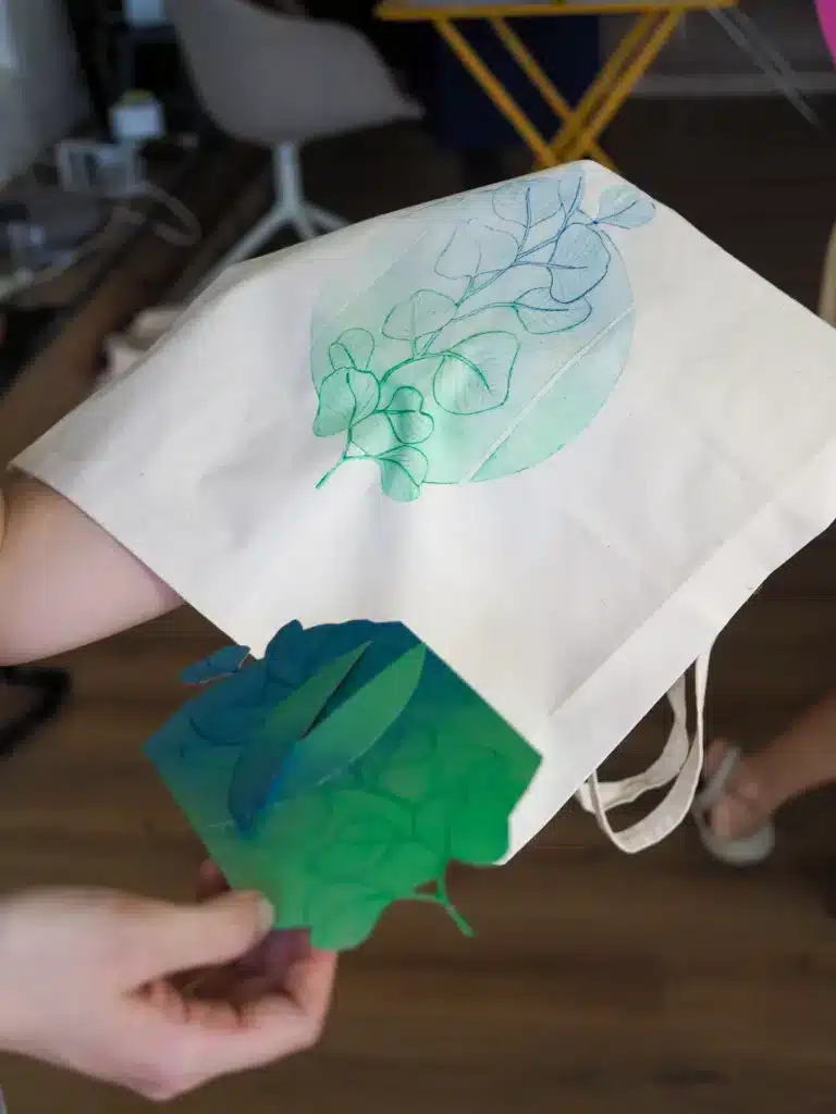 Atelier de gravure et impression textile à La Réunion