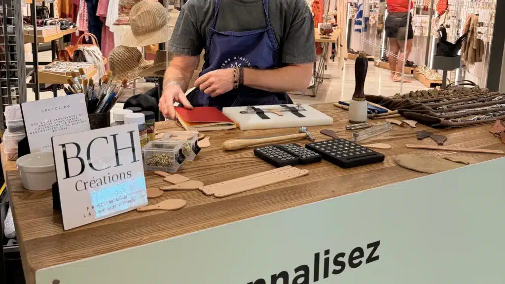Atelier personnalisation de produit cuir